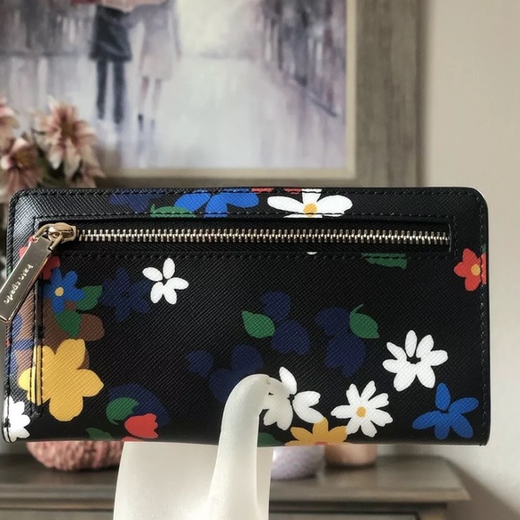 Shop for Christmas presents!  Kate spade bifold wallet staci sailing floral red - Picture 3 of 7